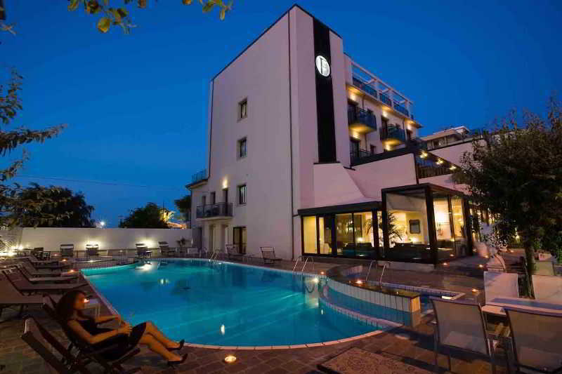 Ferretti Beach Hotel Rimini Exterior photo